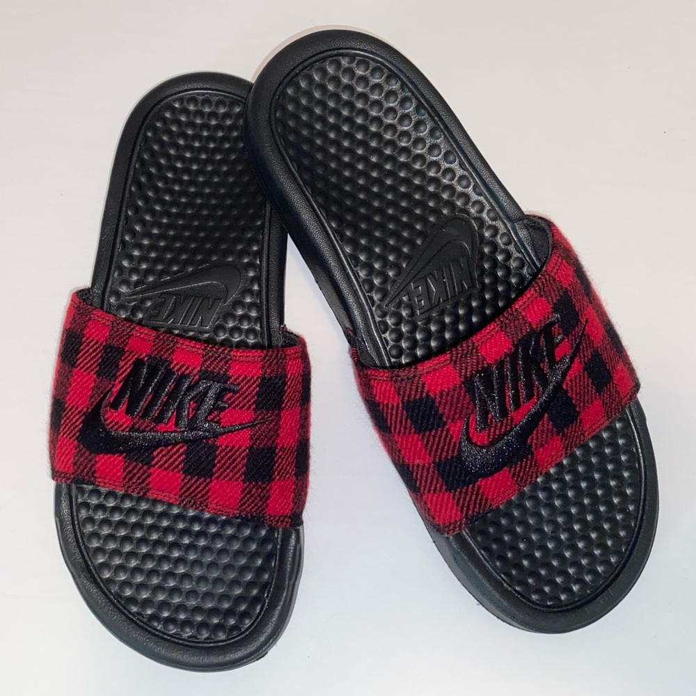 Nike Slides - Picture 2 of 4